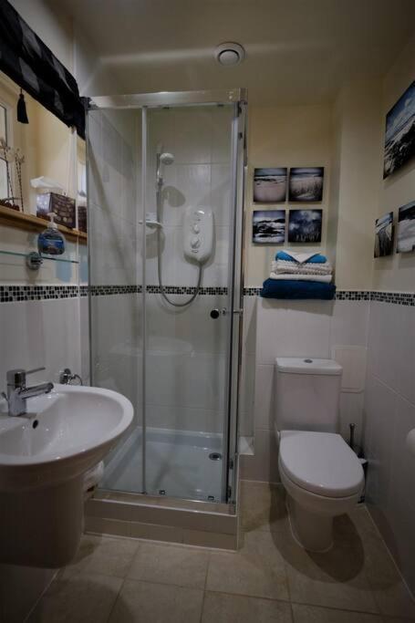 Loch Lomond Unique Selfcontained Bed+Bathroom Alexandria Esterno foto